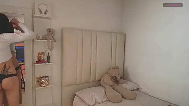 KIMMIE 01 online show from February 26, 7:24 pm