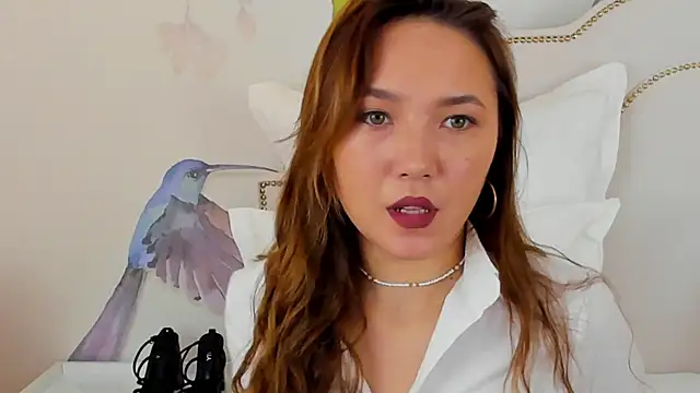 AnnaJonson online show from October 28, 3:23 am