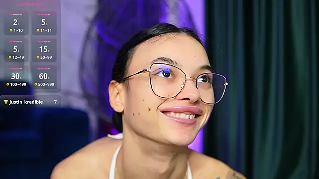 Snapshot of RachelRavee chatting on October 22, 5:12 am RachelRavee online show from October 22, 5:12 am