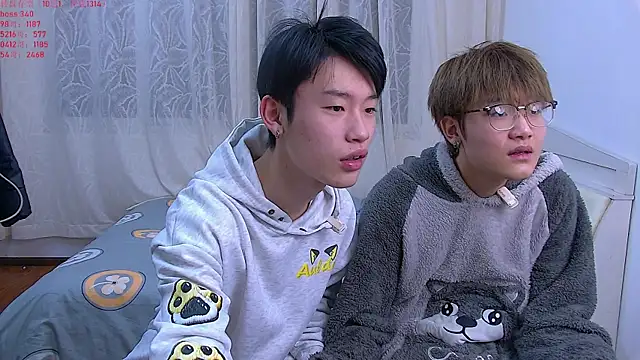 KK-cuteboy online show from December 18, 10:42 am