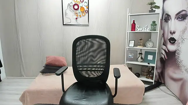 BettyJamess online show from December 5, 7:52 am