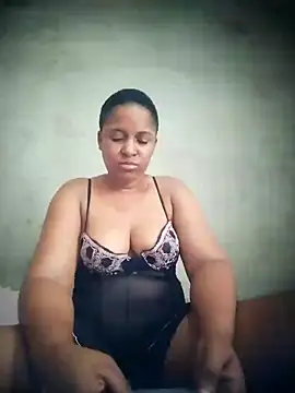 SquirtingQueen  online show from November 29, 2:10 pm