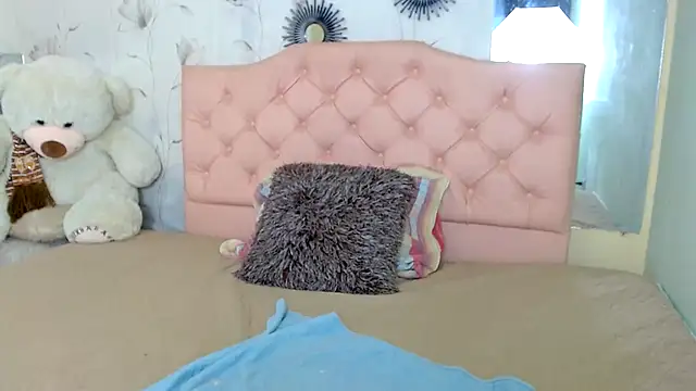 zara cute online show from February 16, 12:16 pm