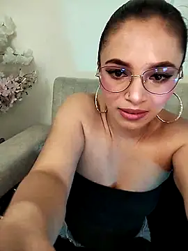 Kiaraa88 online show from February 19, 11:43 am