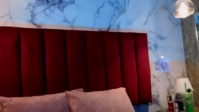 CHIARAJJONES online show from April 9, 12:32 pm