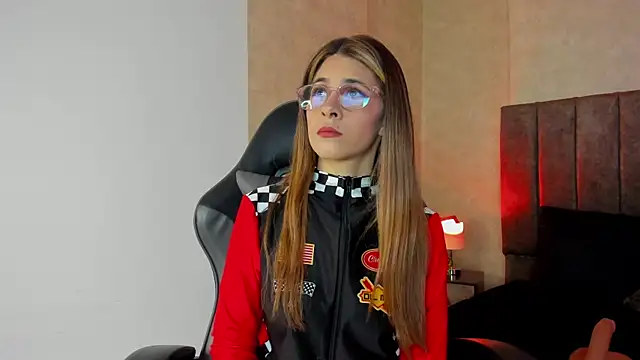 Sara Roades online show from October 15, 7:38 pm