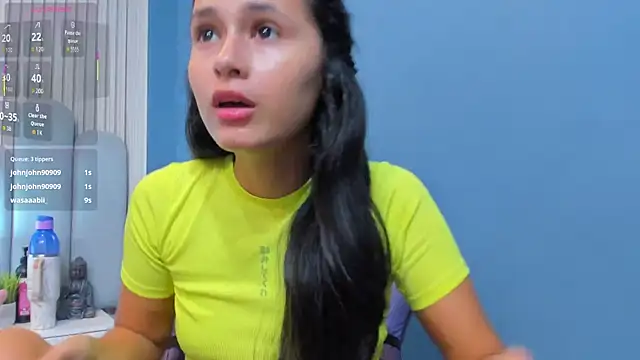luly dreams online show from June 11, 12:24 pm