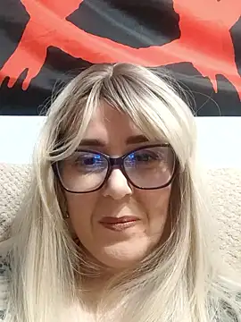 Amelialove42 online show from January 11, 7:19 pm