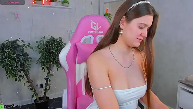 Renesmy Black online show from April 15, 11:05 pm