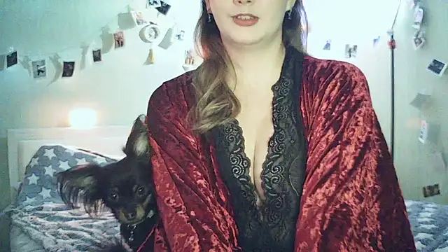 MoodieMira online show from February 14, 5:37 pm