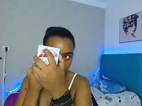millysweetass online show from November 12, 1:53 pm