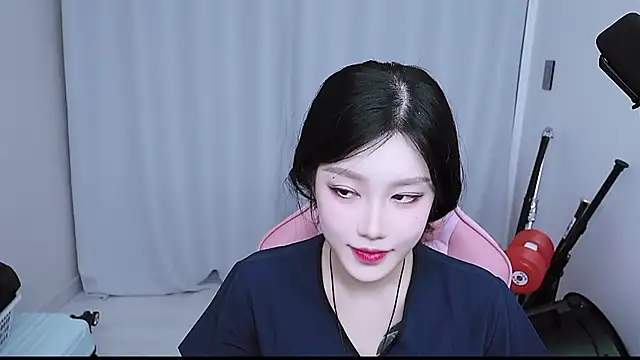 MISA 02 online show from December 16, 12:55 pm