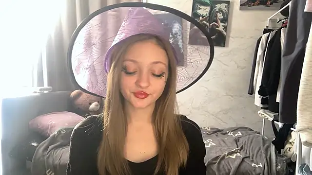  petaI online show from October 31, 6:26 am