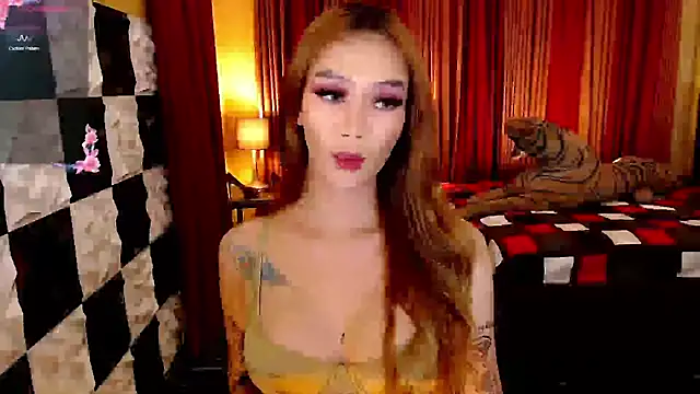 MeatyCockLuna online show from October 14, 8:39 am