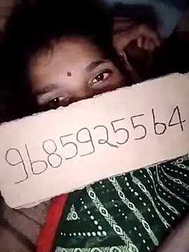 Snapshot of Pooja_suhani chatting on October 23, 2:56 pm Pooja suhani online show from October 23, 2:56 pm