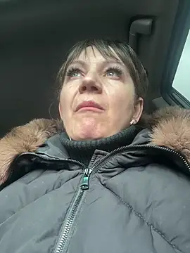 Butterfly8385 online show from April 11, 10:41 am