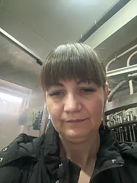 Butterfly8385 online show from November 17, 1:23 pm