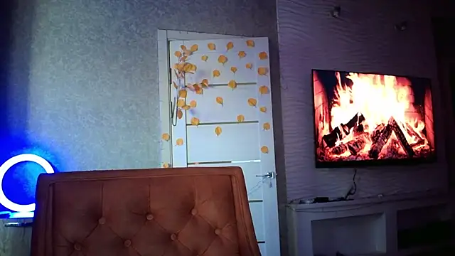 LolaMint  online show from November 6, 11:49 am