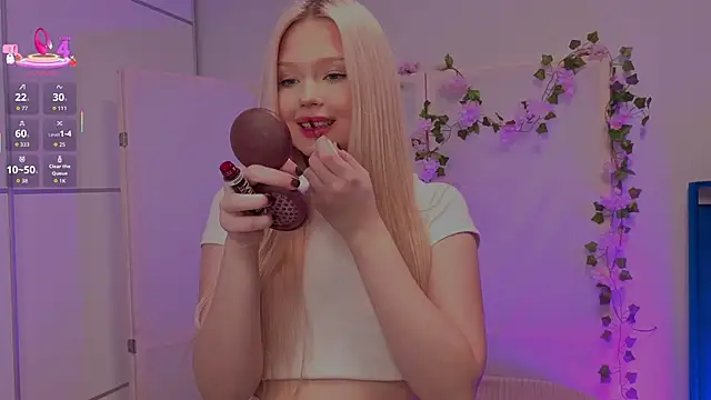 KaryTasch online show from December 14, 9:53 pm