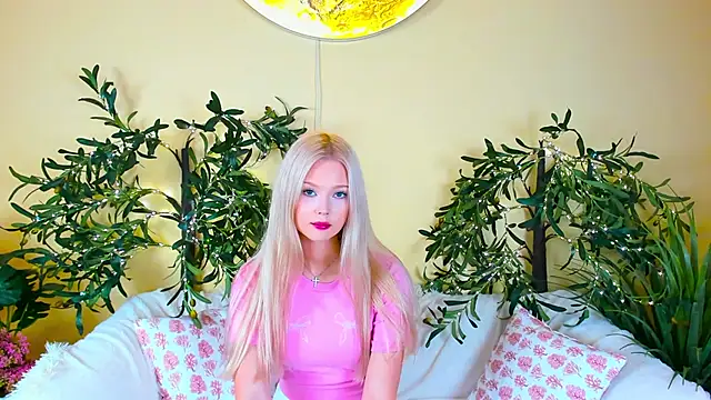 KaryTasch online show from October 12, 9:33 am