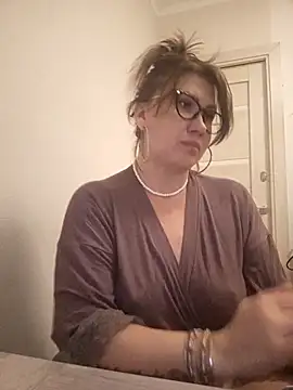 Ambika beauty online show from December 5, 8:10 pm