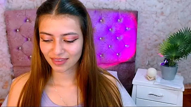 viky evanss online show from December 14, 3:07 pm