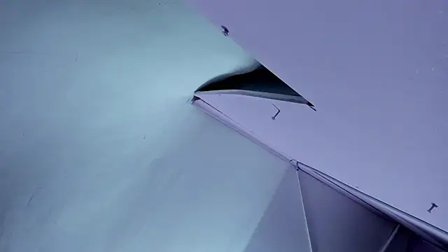 Yaluz Naugthy online show from February 8, 7:50 pm