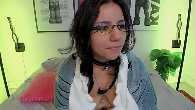 HollyPeach online show from May 30, 2:20 am