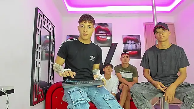 EMPIRE BOYS1 online show from October 16, 7:16 pm