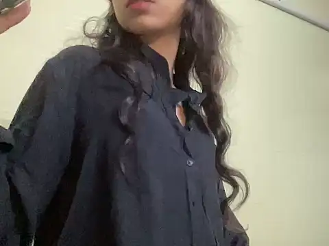 youngriri2 online show from November 6, 10:32 am