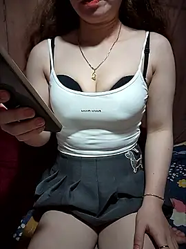 LeanaLy online show from November 16, 12:16 pm