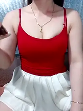 LeanaLy online show from June 16, 1:12 pm