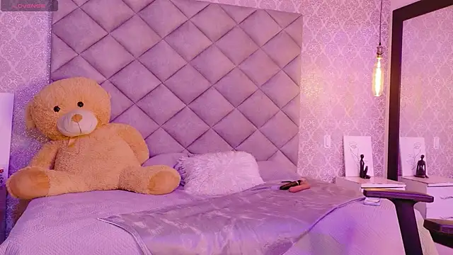 CARO ADAMS1 online show from February 21, 11:00 am