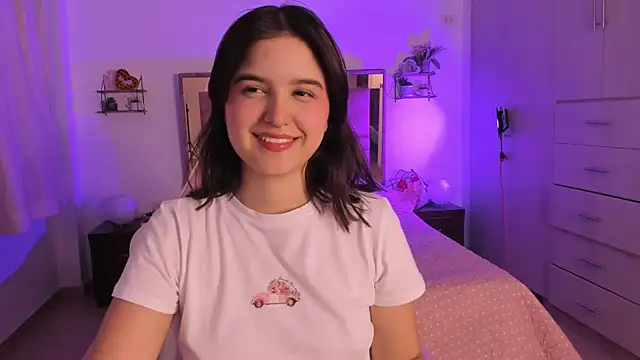 MIACUTEE  online show from March 2, 10:04 pm