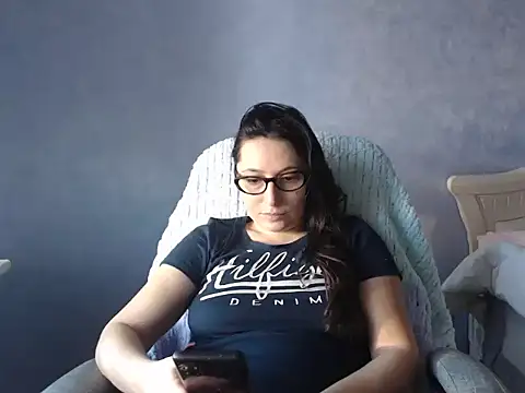 LuckyLisa23 online show from March 27, 2:51 pm