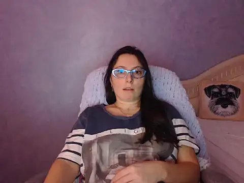 LuckyLisa23 online show from January 19, 4:14 pm