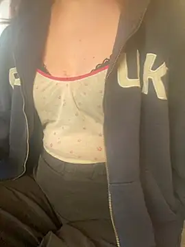 KittieCreme online show from January 18, 1:18 pm