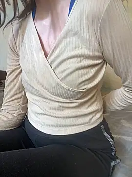 KittieCreme online show from March 9, 12:30 pm