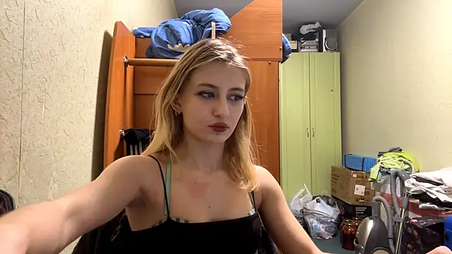 AmeliLia online show from January 14, 5:18 pm