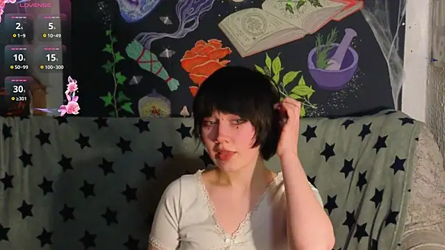 ReincarnatedAngel online show from December 17, 8:35 pm