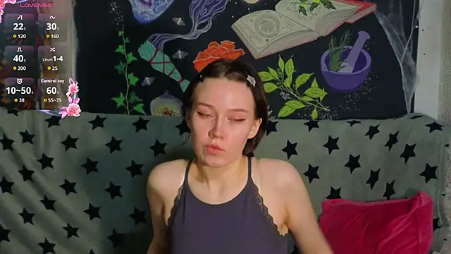 ReincarnatedAngel online show from November 11, 8:06 pm