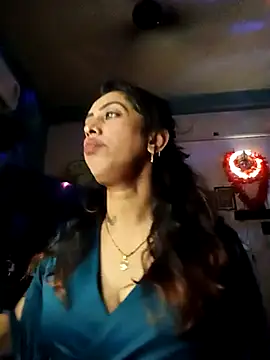 Darling Annie online show from November 16, 7:25 pm