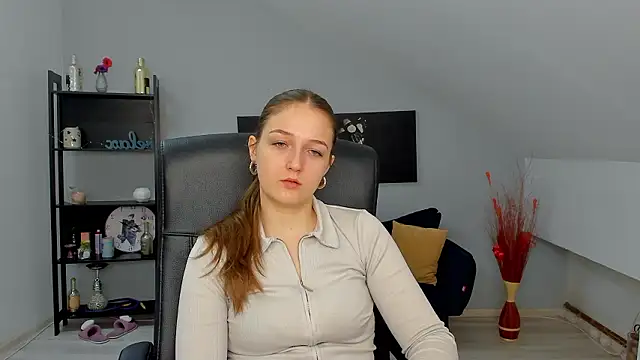 AnneWilsonn online show from March 5, 4:30 am