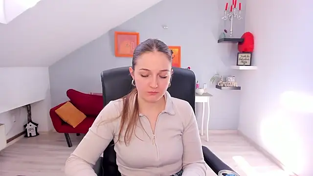 AnneWilsonn online show from March 10, 11:36 am