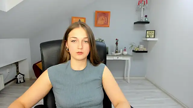 AnneWilsonn online show from November 24, 2:30 pm