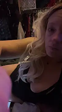 queenkelly1234 online show from November 11, 1:12 am