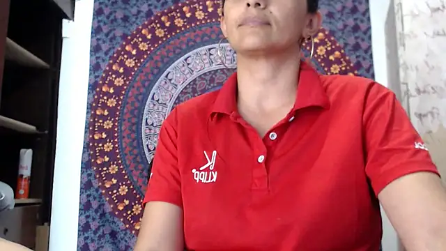 Lucyy Naugthy online show from February 7, 1:42 am