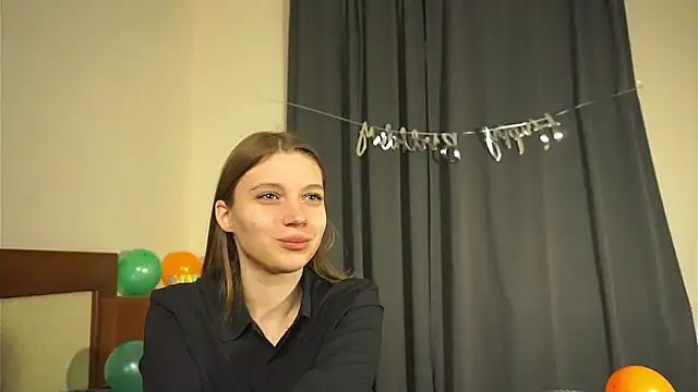 RoslynArcuo online show from November 22, 8:44 pm