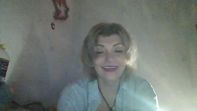 Lia Ray online show from January 16, 9:00 pm