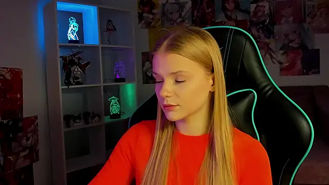 LilitRosen online show from December 1, 5:26 pm